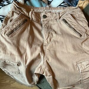 Jean Reitmans size 27 length regular.